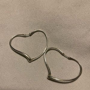 Tiffany & Co Open heart hoop earring